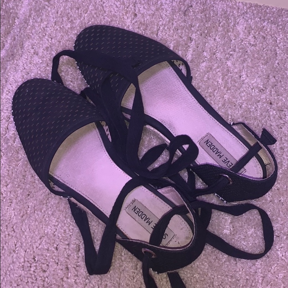 Steve Madden tie sandals